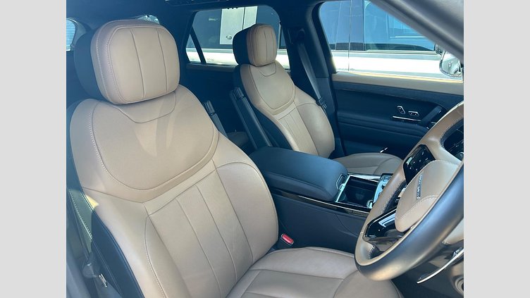 2023 認定中古車 Land Rover Range Rover Sport フジホワイト 3.0リッター6気筒300PSターボチャージドディーゼルMHEV（オートマチック） AUTOBIOGRAPHY