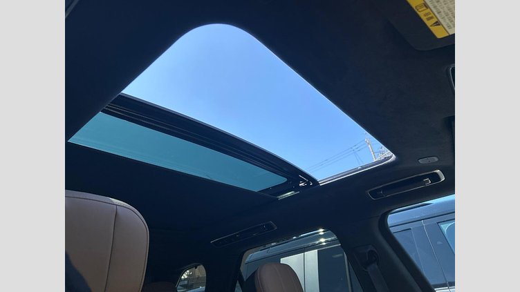 2023 認定中古車 Land Rover Range Rover Sport フジホワイト 3.0リッター6気筒300PSターボチャージドディーゼルMHEV（オートマチック） AUTOBIOGRAPHY