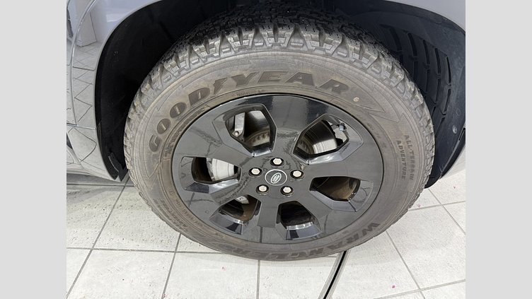 2022 認定中古車 Land Rover Defender 110 サントリーニブラック D300 AWD（AT） X-DYNAMIC HSE D300 エアサスペンション