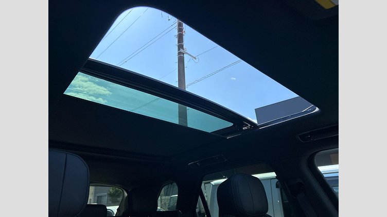 2023 認定中古車 Land Rover Range Rover Sport オストゥーニパールホワイト D300マイルドハイブリッド スタンダードホイールベース Dynamic SE