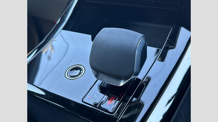 2023 認定中古車 Land Rover Range Rover Sport オストゥーニパールホワイト D300マイルドハイブリッド スタンダードホイールベース Dynamic SE