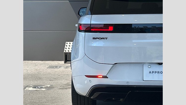 2023 認定中古車 Land Rover Range Rover Sport オストゥーニパールホワイト D300マイルドハイブリッド スタンダードホイールベース Dynamic SE