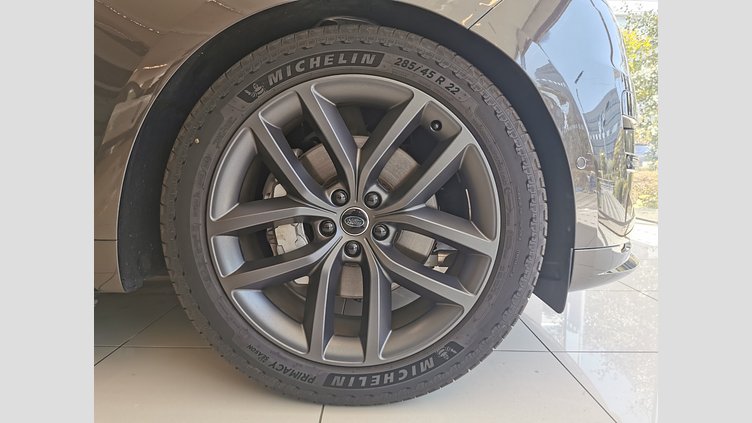2024 認定中古車 Land Rover Range Rover Sport シャラントグレイ D300マイルドハイブリッド スタンダードホイールベース Dynamic HSE