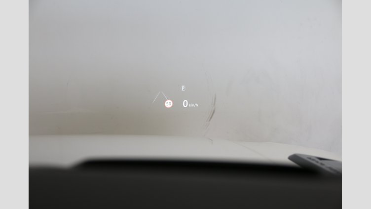 2020 認定中古車 Land Rover Range Rover Sport ユーロンホワイト 3.0リッターTDV6ディーゼル（258 PS） HSE