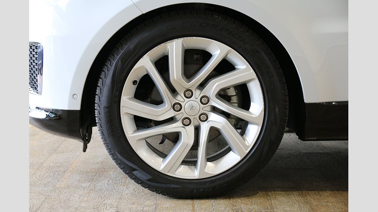 2020 認定中古車 Land Rover Range Rover Sport ユーロンホワイト 3.0リッターTDV6ディーゼル（258 PS） HSE