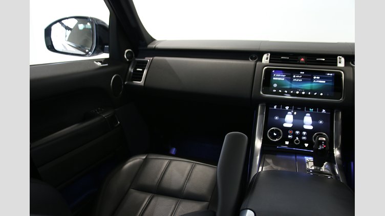 2020 認定中古車 Land Rover Range Rover Sport ユーロンホワイト 3.0リッターTDV6ディーゼル（258 PS） HSE