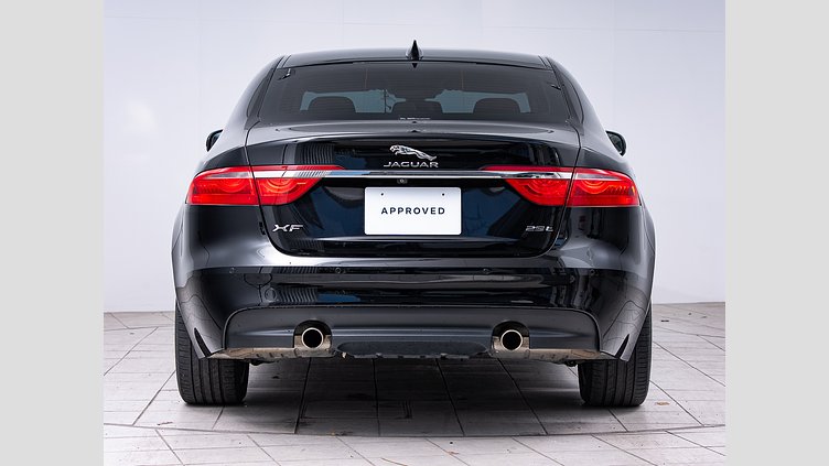2018 認定中古車 Jaguar XF Narvik Black 2.0PET プレステージ