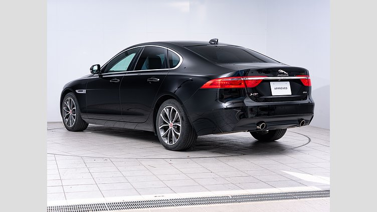2018 認定中古車 Jaguar XF Narvik Black 2.0PET プレステージ
