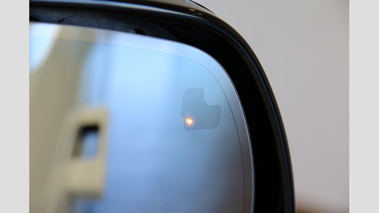 2024 認定中古車 Land Rover Range Rover Sport フジホワイト D300マイルドハイブリッド Dynamic HSE