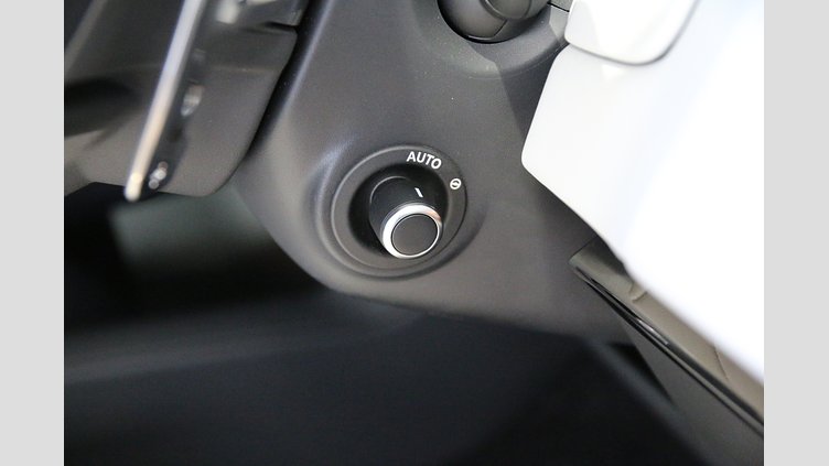 2024 認定中古車 Land Rover Range Rover Sport フジホワイト D300マイルドハイブリッド Dynamic HSE