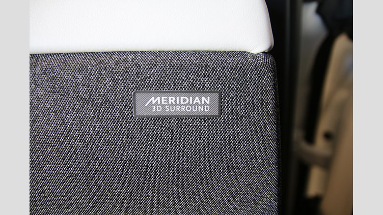 2024 認定中古車 Land Rover Range Rover Sport フジホワイト D300マイルドハイブリッド Dynamic HSE