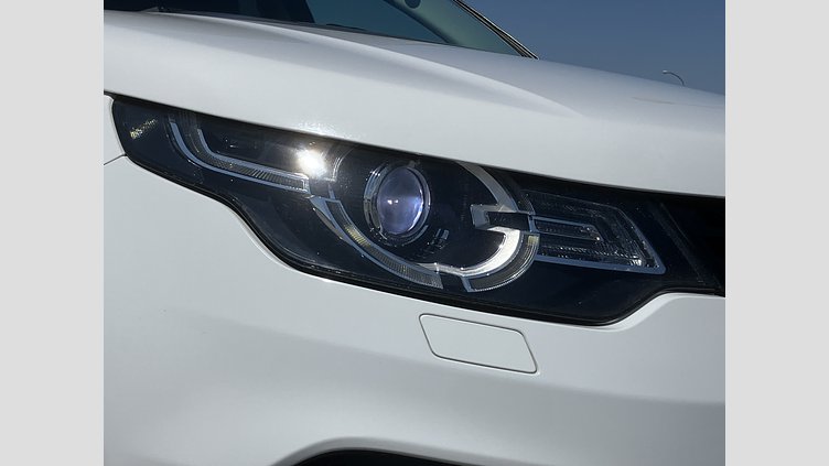 2016 認定中古車 Land Rover Discovery Sport Fuji White 2.0 litre Si4 Petrol SE P240