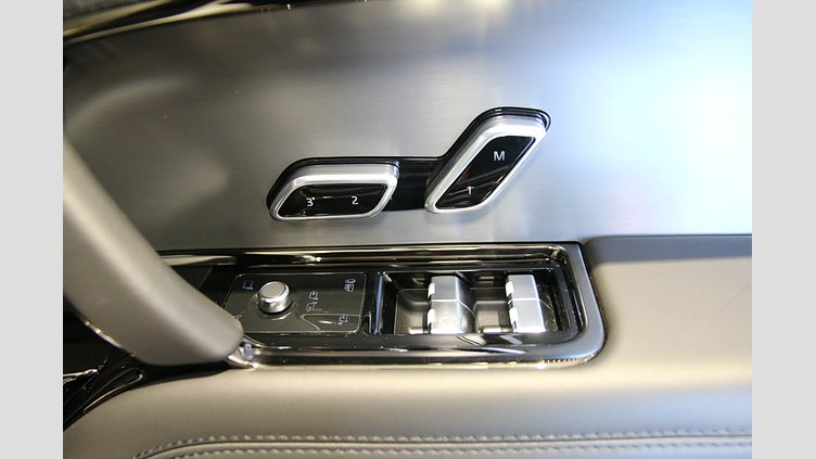 2024 認定中古車 Land Rover Range Rover Sport フジホワイト D300マイルドハイブリッド Dynamic HSE