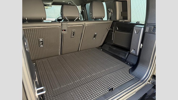 2025 認定中古車 Land Rover Defender 110 カルパチアングレイ P300 ガソリン X-Dynamic SE