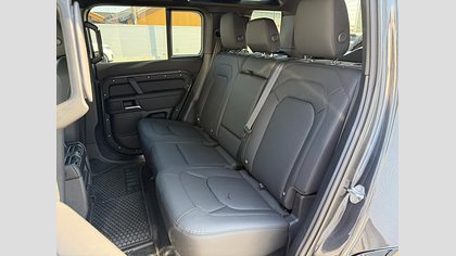 Defender 110 36