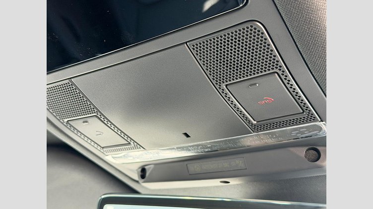 2025 認定中古車 Land Rover Defender 110 カルパチアングレイ P300 ガソリン X-Dynamic SE