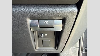 Defender 110 7