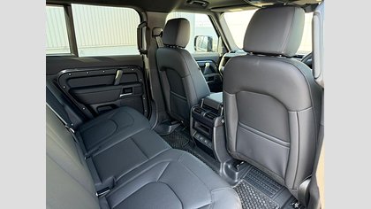 Defender 110 54