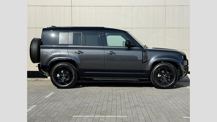 2025 認定中古車 Land Rover Defender 110 カルパチアングレイ P300 ガソリン X-Dynamic SE