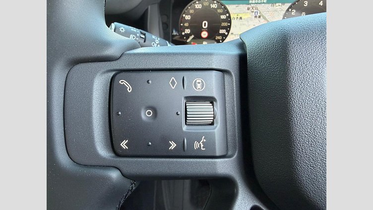 2025 認定中古車 Land Rover Defender 110 カルパチアングレイ P300 ガソリン X-Dynamic SE