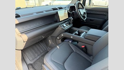 Defender 110 46