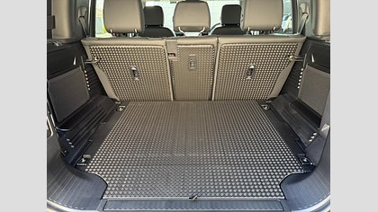 Defender 110 49