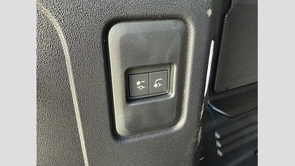 Defender 110 43
