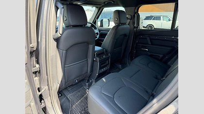 Defender 110 38