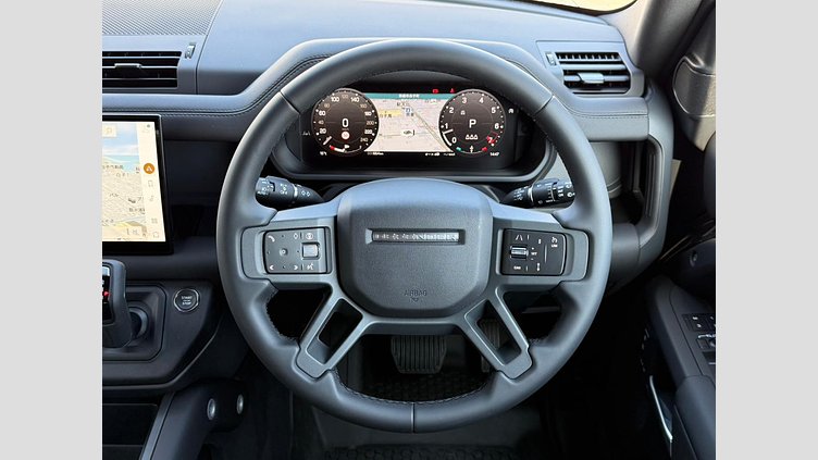 2025 認定中古車 Land Rover Defender 110 カルパチアングレイ P300 ガソリン X-Dynamic SE