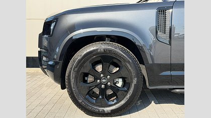 Defender 110 42