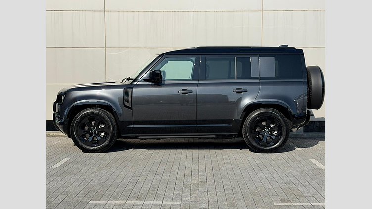 2025 認定中古車 Land Rover Defender 110 カルパチアングレイ P300 ガソリン X-Dynamic SE
