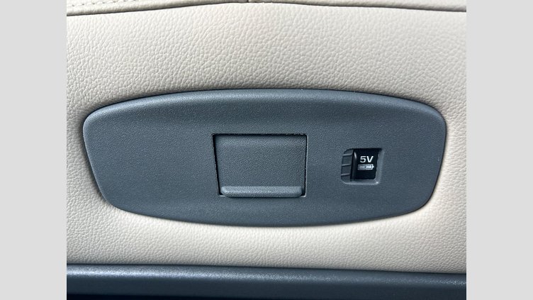 2021 認定中古車 Land Rover Defender 90 パンゲアグリーン P300 AWD（AT） SE