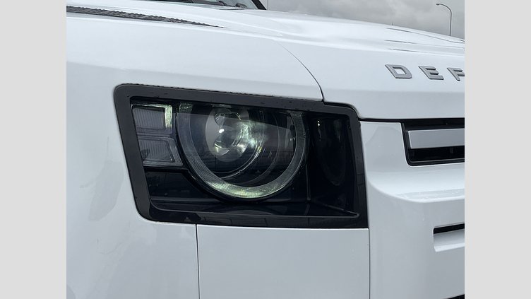 2022 認定中古車 Land Rover Defender 90 Fuji White 2.0 litre i4P Petrol 2.0 P300