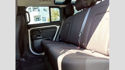 Defender 110 34