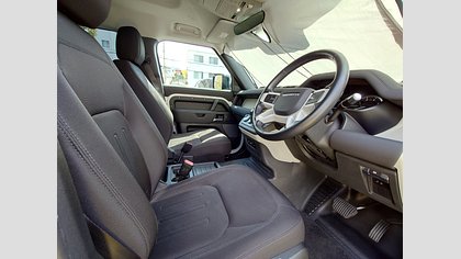 Defender 110 21