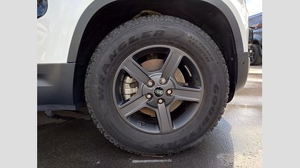 Defender 110 13