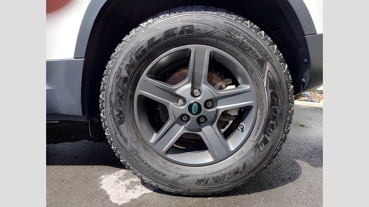 2020 認定中古車 Land Rover Defender 110 フジホワイト P300 AWD（AT） ベース