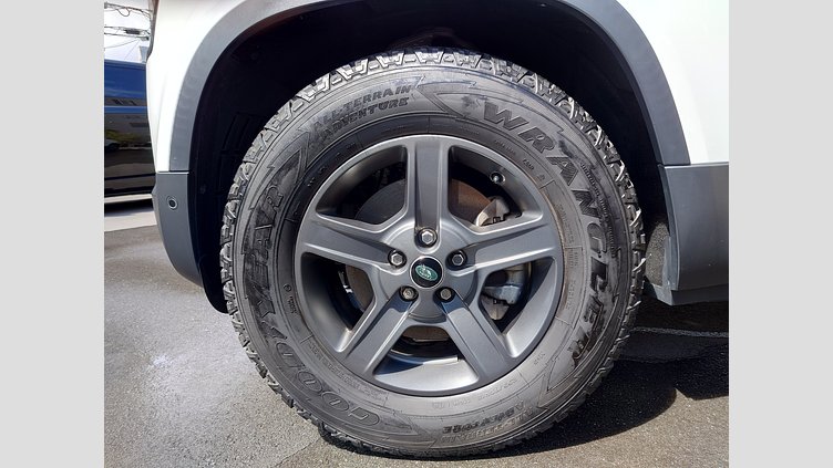 2020 認定中古車 Land Rover Defender 110 フジホワイト P300 AWD（AT） ベース