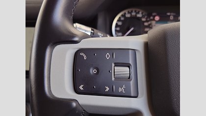 Defender 110 47