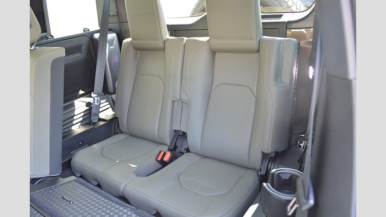 2023 認定中古車 Land Rover Defender 110 ゴンドワナストーン D300 AWD（AT） S