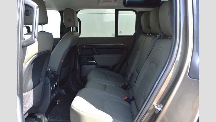 2023 認定中古車 Land Rover Defender 110 ゴンドワナストーン D300 AWD（AT） S