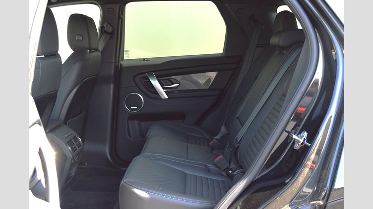 2024 認定中古車 Land Rover Discovery Sport サントリーニブラック P300eプラグインハイブリッド（ガソリン） 標準ホイール DYNAMIC HSE