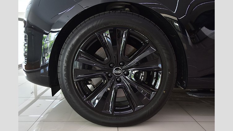 2023 อนุมัติ Land Rover Range Rover Santorini Black 4.4 litre V8 530PS Twin Turbocharged Petrol LWB Autobiography