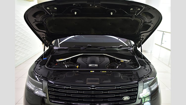 2023 อนุมัติ Land Rover Range Rover Santorini Black 4.4 litre V8 530PS Twin Turbocharged Petrol LWB Autobiography