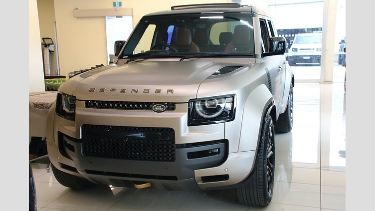 2025 New Land Rover Defender 110 Petra Copper P635 Petrol V8 Mild Hybrid OCTA OCTA