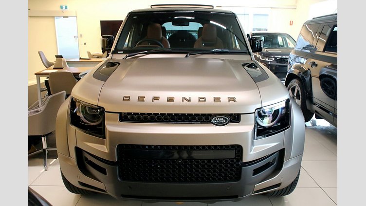 2025 New Land Rover Defender 110 Petra Copper P635 Petrol V8 Mild Hybrid OCTA OCTA