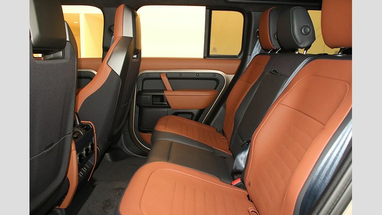 2025 New Land Rover Defender 110 Petra Copper P635 Petrol V8 Mild Hybrid OCTA OCTA