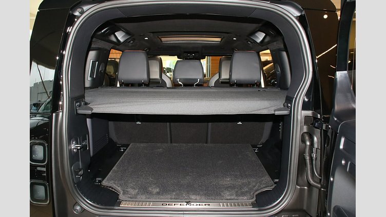 2025 New Land Rover Defender 110 Petra Copper P635 Petrol V8 Mild Hybrid OCTA OCTA