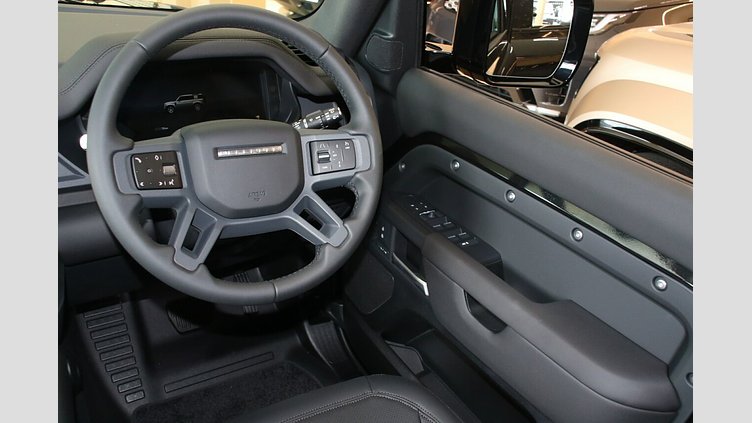 2025 New Land Rover Defender 110 Santorini Black P425 Petrol V8 X-Dynamic SE