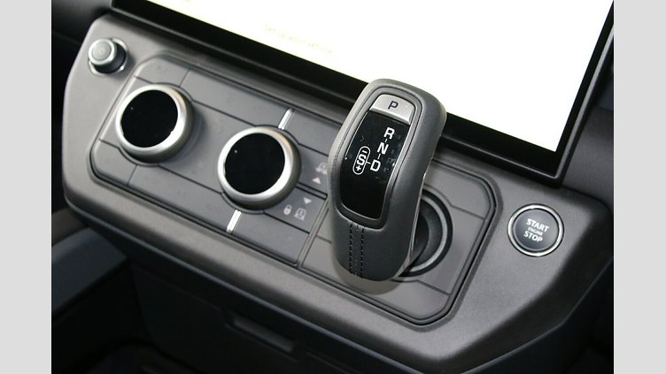 2025 New Land Rover Defender 110 Santorini Black P425 Petrol V8 X-Dynamic SE